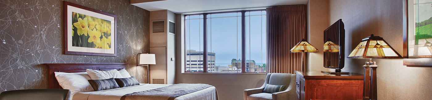 A single bed guest room at the Fluno Center
